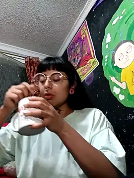 Horny Eimy online show from 10/10/25, 04:55