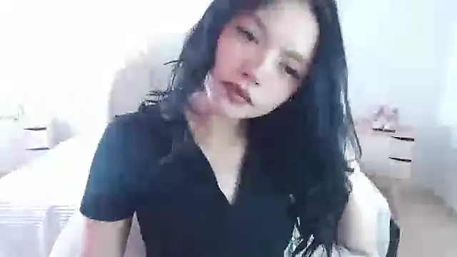 Snapshot of Sara_Melo chatting on 10/21/25, 12:50 Sara Melo online show from 10/21/25, 12:50