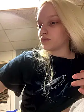 lexuslover687 online show from 04/15/26, 08:43