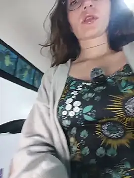 Lucy colee online show from 11/23/25, 01:49