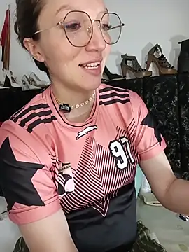 Lucy colee online show from 03/14/26, 05:40