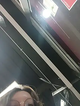 Lucy colee online show from 04/09/26, 11:54