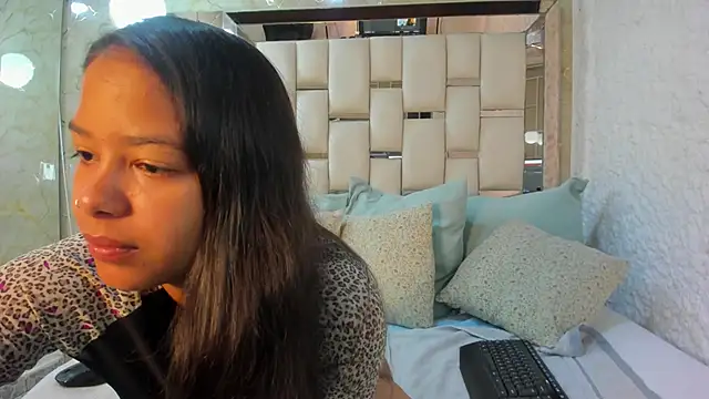 kaorybliss online show from 10/22/25, 12:05