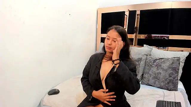 kaorybliss online show from 12/17/25, 05:19