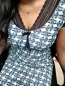 Tamilmallu-duskygirl03 online show from 02/03/26, 05:16