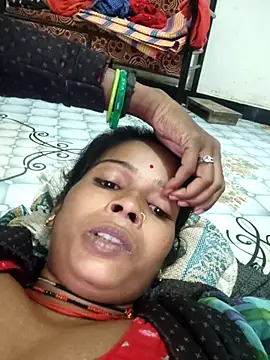 Snapshot of Co_punam chatting on 11/03/25, 12:57 Co punam online show from 11/03/25, 12:57