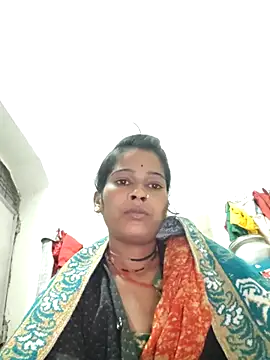 Snapshot of Co_punam chatting on 11/07/25, 12:43 Co punam online show from 11/07/25, 12:43