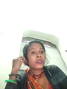 Snapshot of Co_punam chatting on 11/15/25, 12:23 Co punam online show from 11/15/25, 12:23