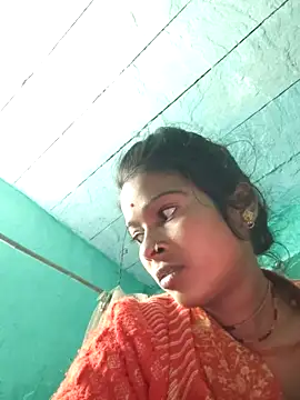 Snapshot of Co_punam chatting on 12/17/25, 05:52 Co punam online show from 12/17/25, 05:52