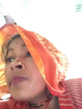 Snapshot of Co_punam chatting on 12/20/25, 01:23 Co punam online show from 12/20/25, 01:23