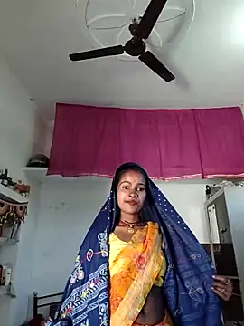 Snapshot of Co_punam chatting on 02/15/26, 05:37 Co punam online show from 02/15/26, 05:37