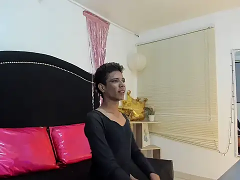 Nezuko  tanyi online show from 10/17/25, 04:15