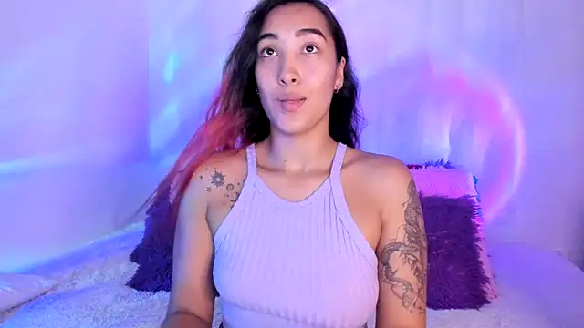 Snapshot of HeidyRousse chatting on 06/11/26, 11:03 HeidyRousse online show from 06/11/26, 11:03