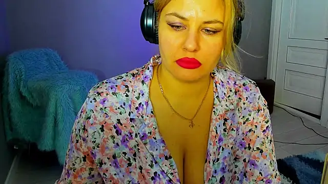 Passion-Blondy online show from 02/06/26, 07:39