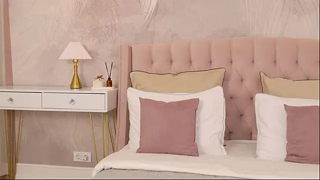 ClaireMathis online show from 04/28/26, 03:06