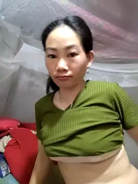 Snapshot of gio-thu chatting on 05/01/26, 11:53 gio-thu online show from 05/01/26, 11:53