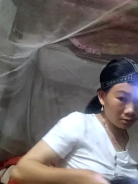 Snapshot of gio-thu chatting on 05/03/26, 03:40 gio-thu online show from 05/03/26, 03:40