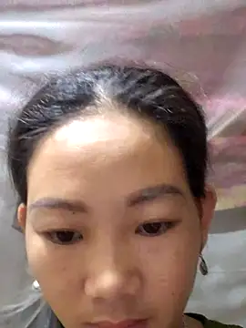 Snapshot of gio-thu chatting on 06/18/26, 01:39 gio-thu online show from 06/18/26, 01:39