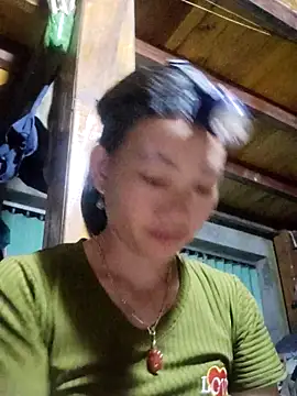 Snapshot of gio-thu chatting on 06/18/26, 12:20 gio-thu online show from 06/18/26, 12:20
