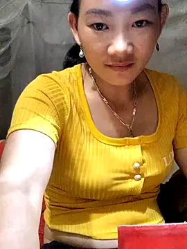 Snapshot of gio-thu chatting on 06/22/26, 04:15 gio-thu online show from 06/22/26, 04:15