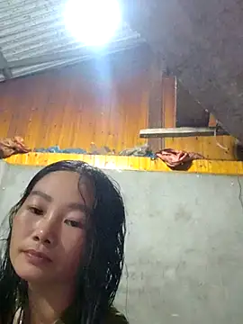 Snapshot of gio-thu chatting on 07/21/26, 01:02 gio-thu online show from 07/21/26, 01:02