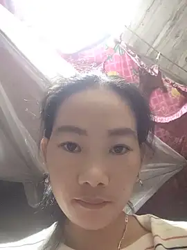 Snapshot of gio-thu chatting on 07/28/26, 12:12 gio-thu online show from 07/28/26, 12:12