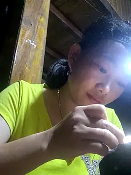 Snapshot of gio-thu chatting on 07/28/26, 02:13 gio-thu online show from 07/28/26, 02:13