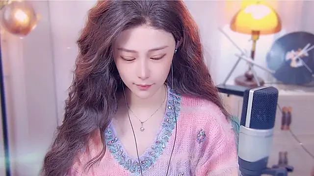 cherry-fa online show from 10/14/25, 03:18