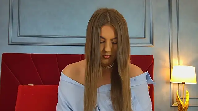 Snapshot of Hazellynn chatting on 10/10/25, 05:17 Hazellynn online show from 10/10/25, 05:17