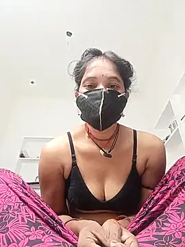 Snapshot of Cuty_tanya chatting on 12/20/25, 05:25 Cuty tanya online show from 12/20/25, 05:25