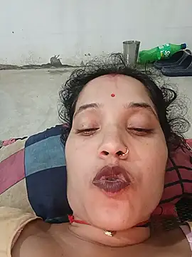 Snapshot of Cuty_tanya chatting on 06/08/26, 04:51 Cuty tanya online show from 06/08/26, 04:51