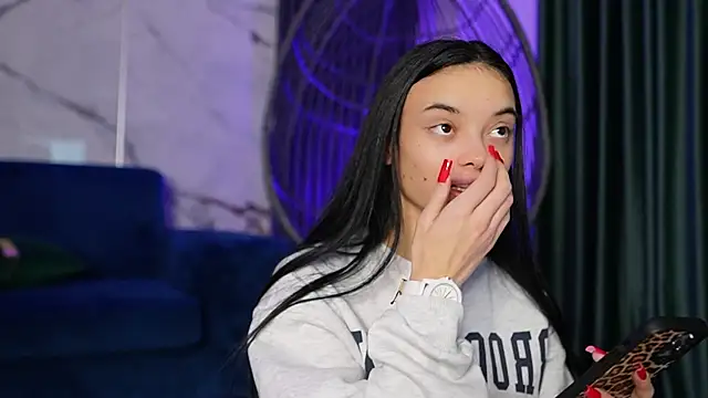 RachelRavee online show from 10/12/25, 04:11