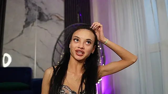 RachelRavee online show from 11/14/25, 05:28