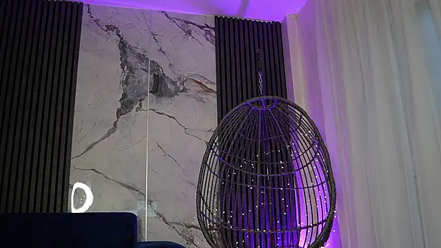 RachelRavee online show from 11/20/25, 05:18