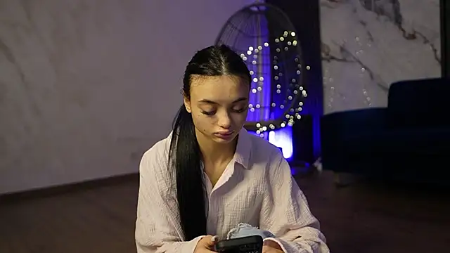 RachelRavee online show from 01/15/26, 05:23