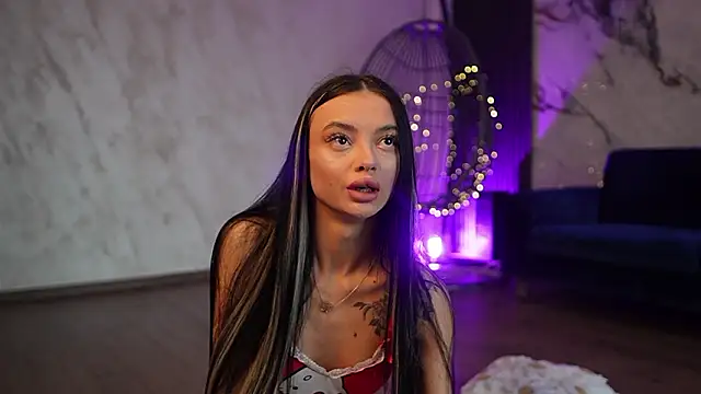 RachelRavee online show from 02/25/26, 05:17