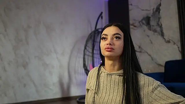 RachelRavee online show from 04/15/26, 04:19