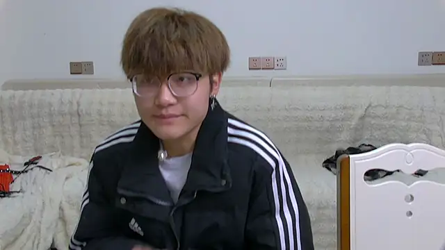 KK-cuteboy online show from 02/03/26, 10:53