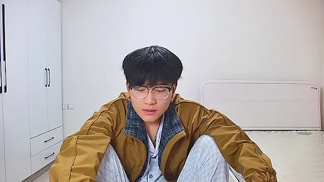Snapshot of KK-cuteboy chatting on 05/03/26, 12:00 KK-cuteboy online show from 05/03/26, 12:00