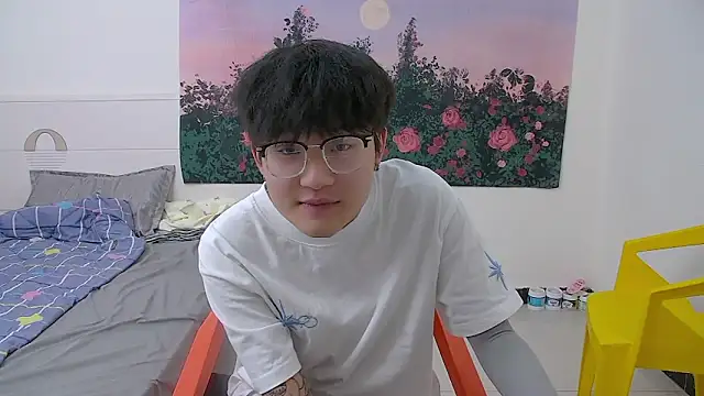 Snapshot of KK-cuteboy chatting on 05/04/26, 01:07 KK-cuteboy online show from 05/04/26, 01:07