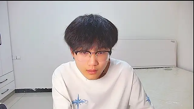 Snapshot of KK-cuteboy chatting on 05/21/26, 12:34 KK-cuteboy online show from 05/21/26, 12:34