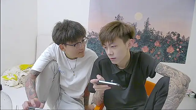 Snapshot of KK-cuteboy chatting on 07/23/26, 12:47 KK-cuteboy online show from 07/23/26, 12:47