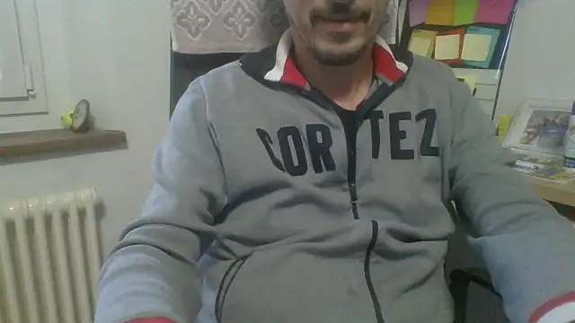 Kawayleo online show from 10/30/25, 11:22