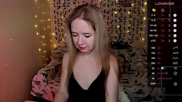 Evaa Braunn online show from 12/23/25, 04:32