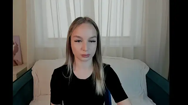 Snapshot of KatrinLance chatting on 10/23/25, 05:29 KatrinLance online show from 10/23/25, 05:29