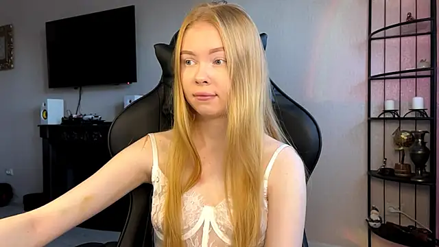 RaguelNicksons online show from 11/19/25, 06:13