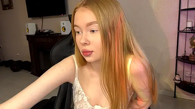 RaguelNicksons online show from 11/30/25, 05:44