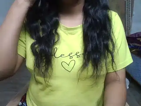 Snapshot of manju_02 chatting on 10/16/25, 04:30 manju 02 online show from 10/16/25, 04:30