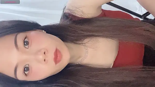 Snapshot of Lynnalltop-165-KeKe chatting on 10/13/25, 01:05 Lynnalltop-165-KeKe online show from 10/13/25, 01:05