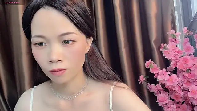 Snapshot of Lynnalltop-165-KeKe chatting on 10/14/25, 07:42 Lynnalltop-165-KeKe online show from 10/14/25, 07:42